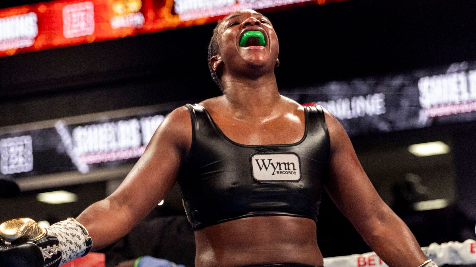 Claressa Shields dominates Lani Daniels in Detroit to defend her undisputed heavyweight world championship | Boxing News