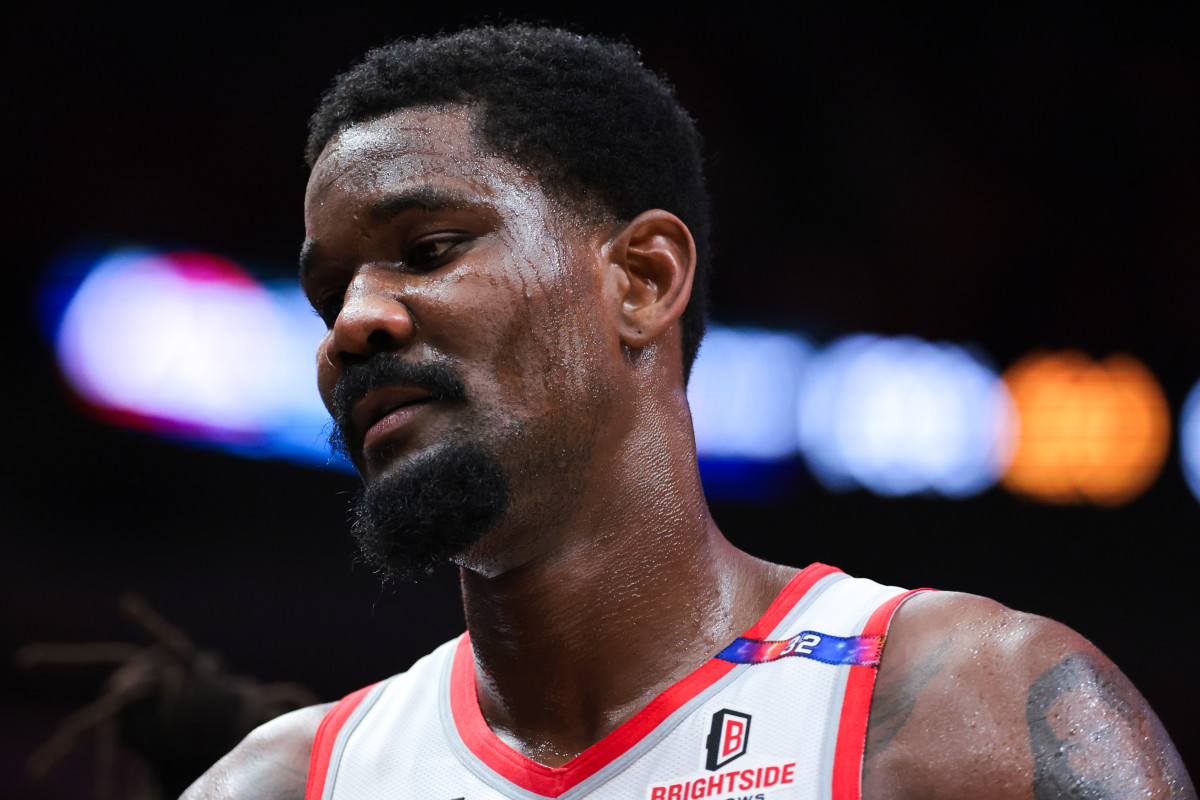 Deandre Ayton Turns Heads with Admission About LeBron James After Joining Lakers