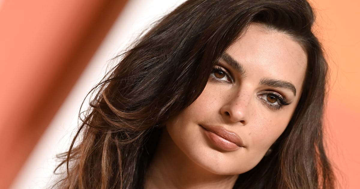 Emily Ratajkowski’s White Summer Suit By Calvin Klein Is A Showstopper