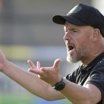 RJ - RIO DE JANEIRO - 07/18/2025 - FRIENDLY, FLAMENGO-Under 20 x BAYER LEVERKUSEN - Erik ten Hagen, coach of Bayer Leverkusen, during the match against Flamengo at the Gavea stadium for the Friendly Championship. Photo: Jorge Rodrigues/AGIF
