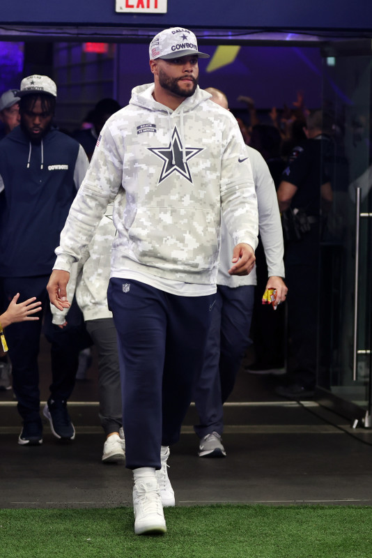 Former Cowboys Star Rallies Behind Dak Prescott After Dallas QB Defends Micah Parsons
