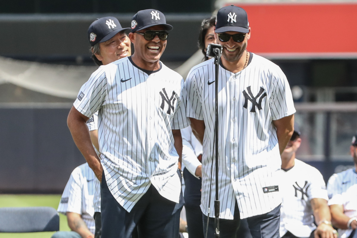 Former NFL MVP Rips ‘Elitist’ Derek Jeter After Controversial Yankees News