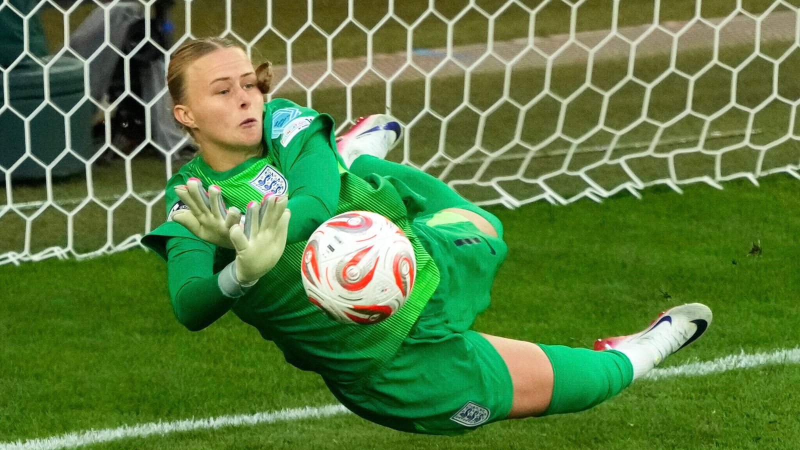 Hannah Hampton: From England exile to Euro 2025 breakout star after emerging from Mary Earps’ shadow | Football News