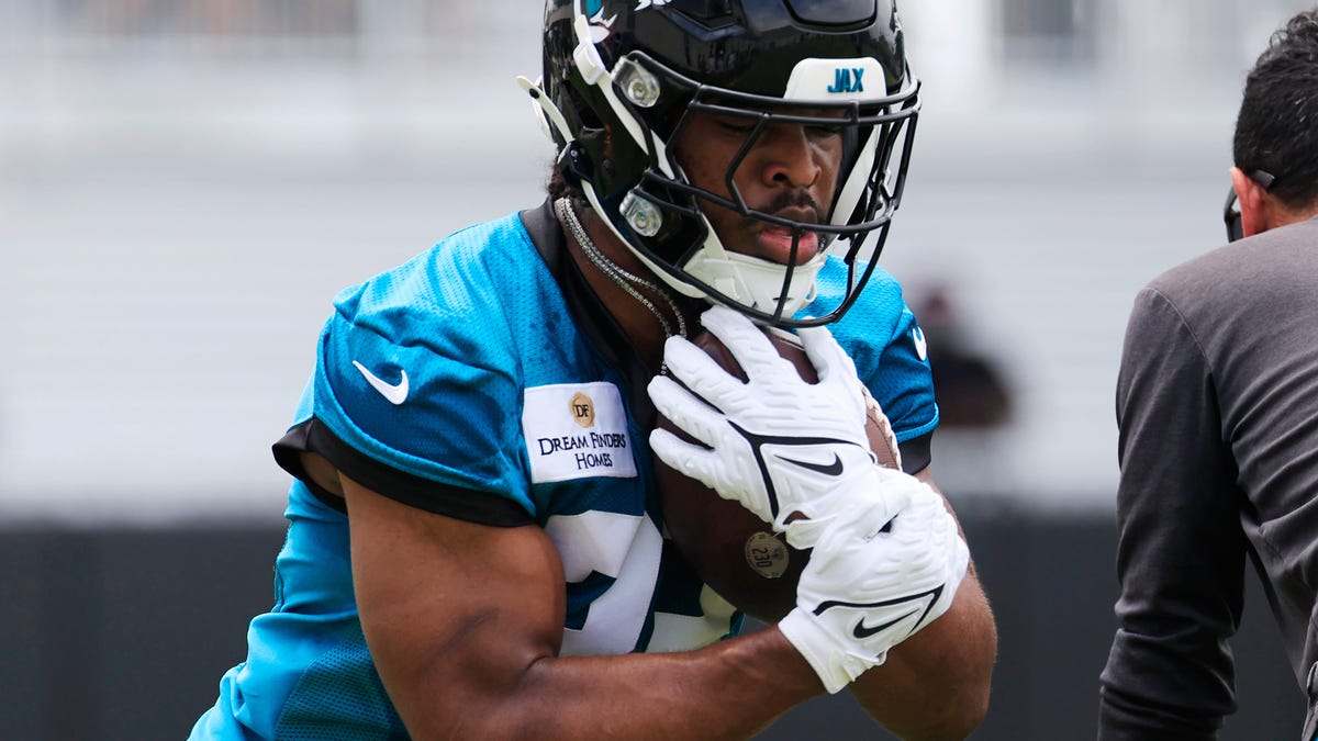 Jaguars Bhayshul Tuten ranked with most productive rookie RBs in 2025