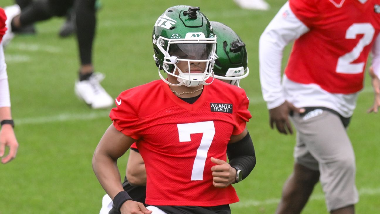 Jets – QB Justin Fields dislocated toe, avoided serious injury