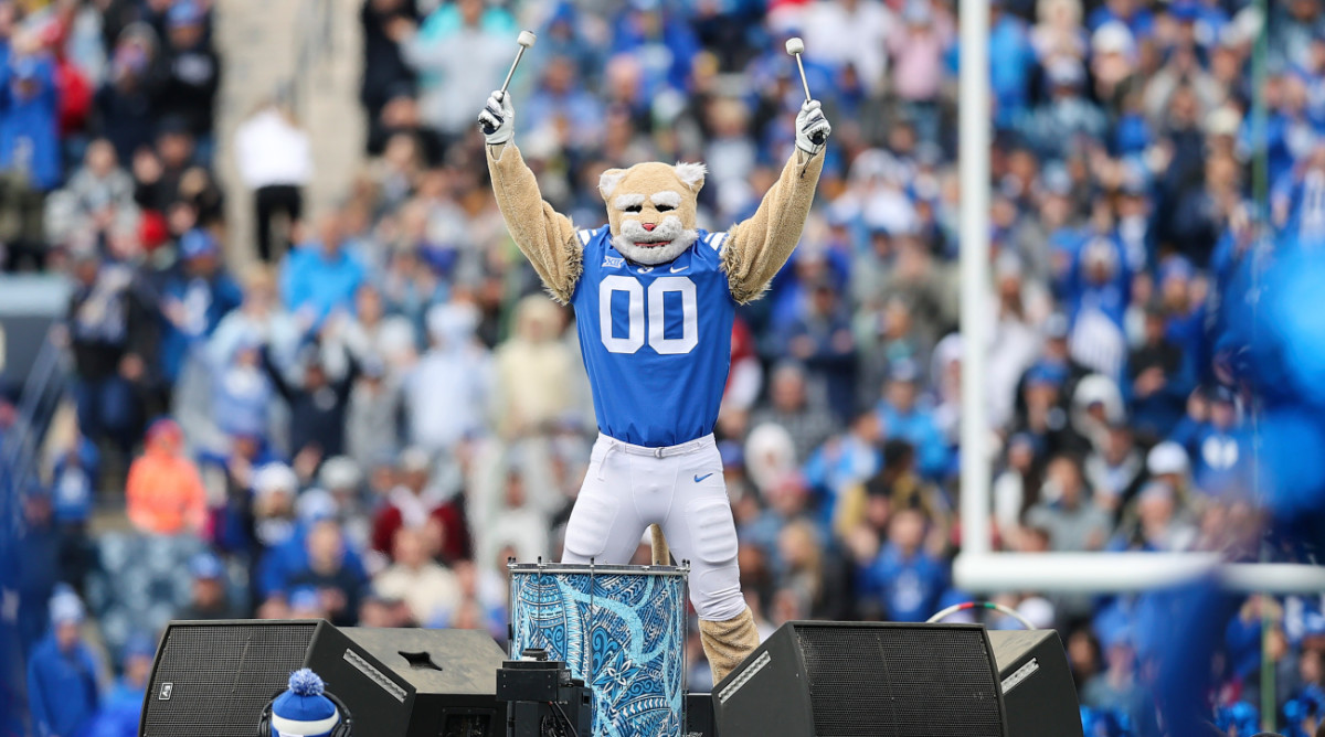 Legendary BYU QBs just visited Provo, and it’s no coincidence