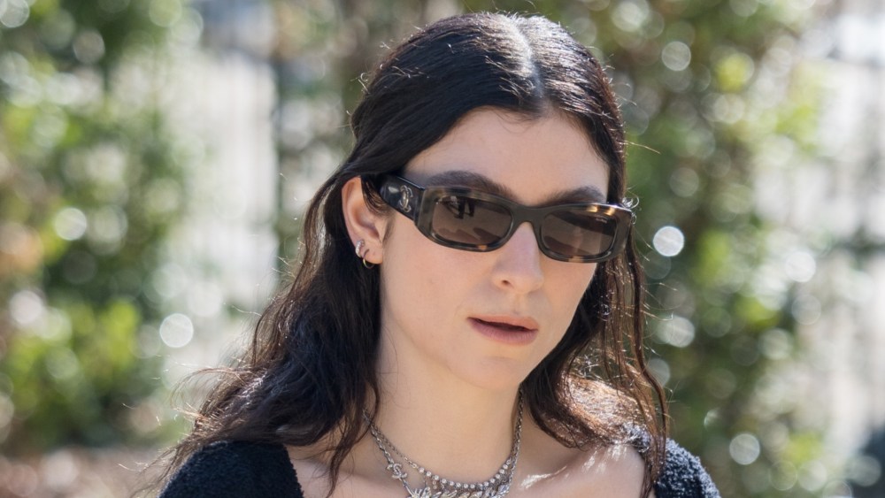 Lorde Styles a Messy Hairdo for Chanel Fall 2025 Couture Show