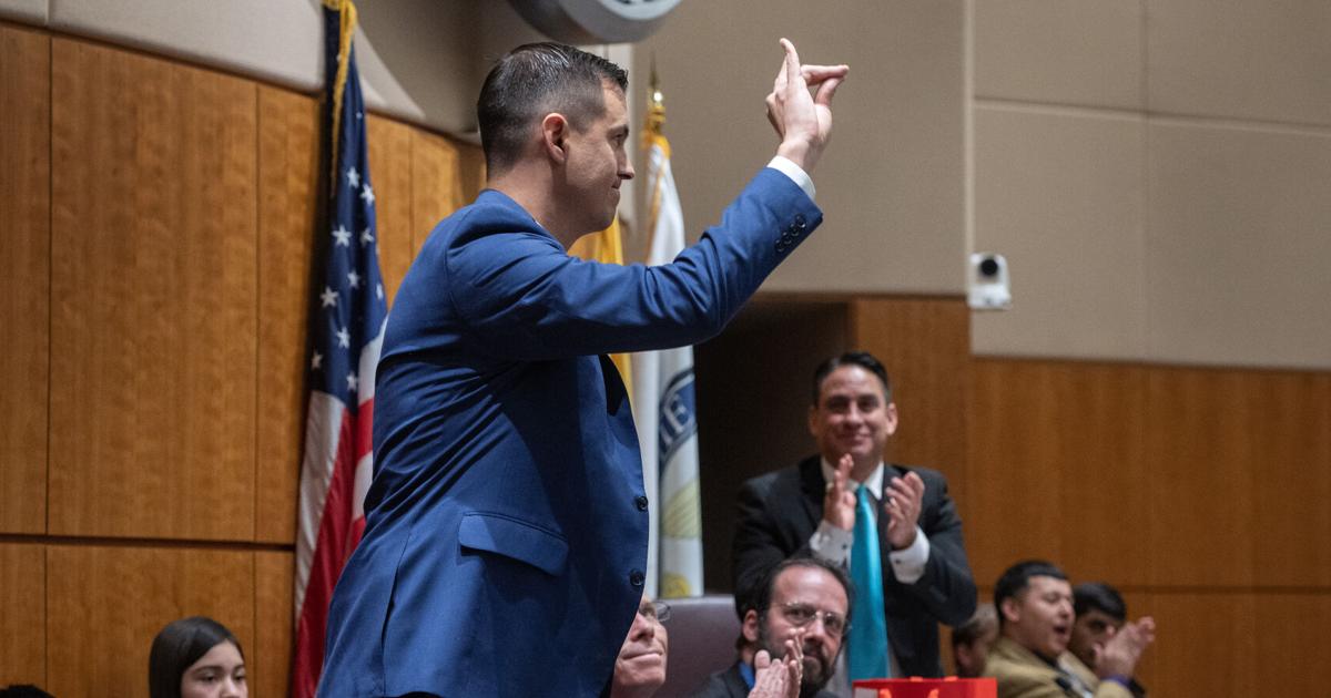Lovo hits the town: UNM takes aim at business community in blitz to increase investment in athletics