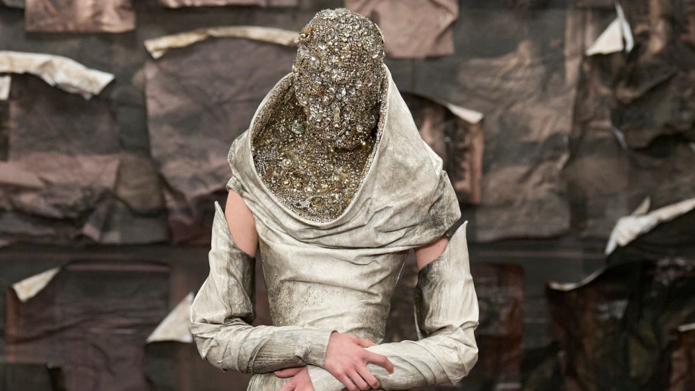 Maison Margiela Artisanal Fall 2025 Couture Runway, Fashion Show & Collection Review