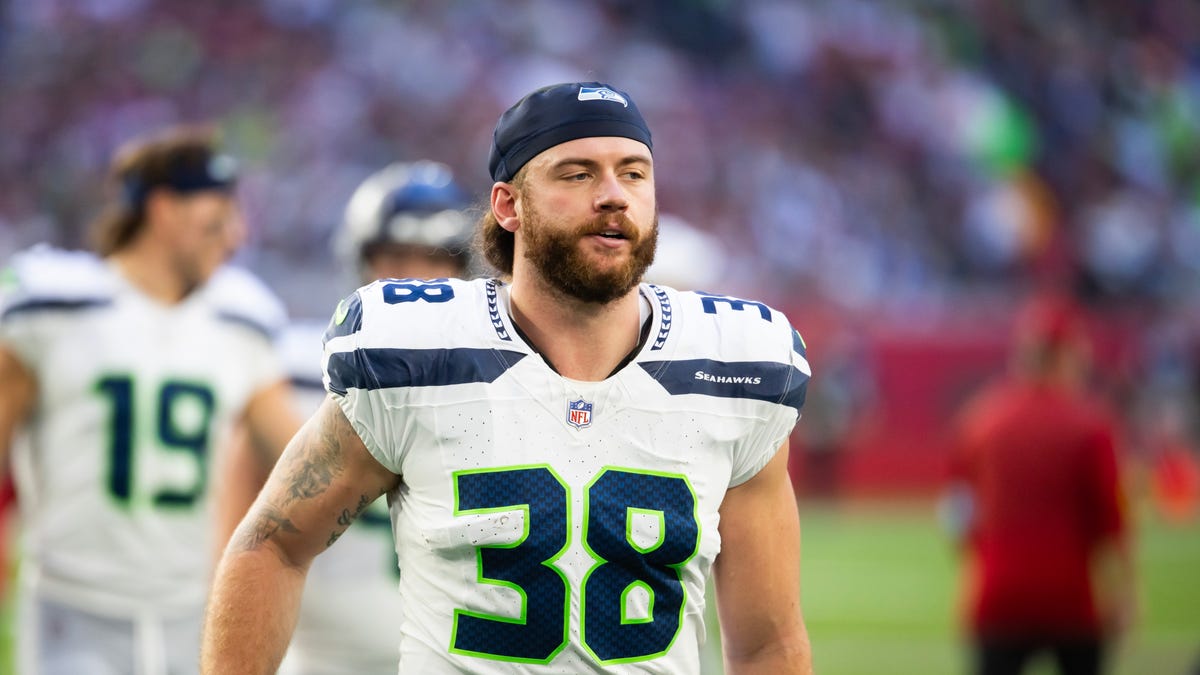 Mike Macdonald talks TE/FB Brady Russell