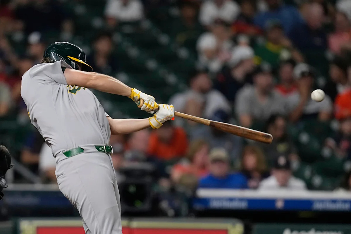 Nick Kurtz becomes first MLB rookie with 4-homer game as Athletics beat Astros 15-3