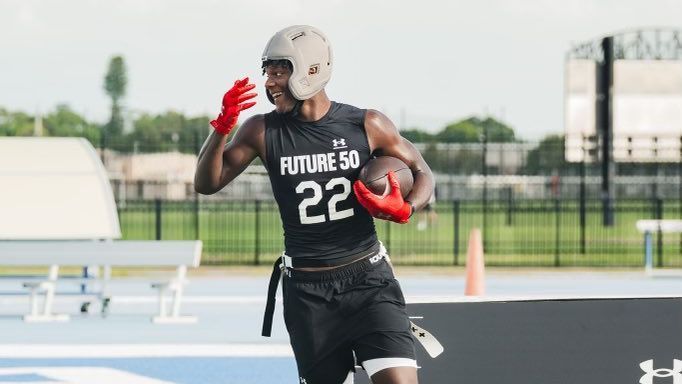 No. 1 running back Derrek Cooper commits to Texas’ 2026 class