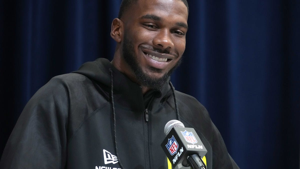 No. 50 LB Shemar James