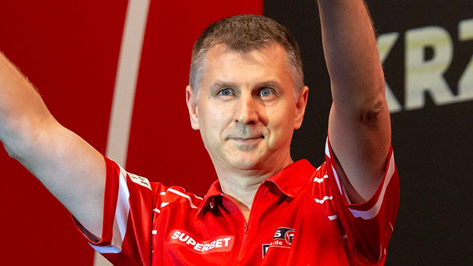 Poland Darts Masters: Jonny Clayton suffers first-round exit to home hero Krzysztof Ratajski | Darts News