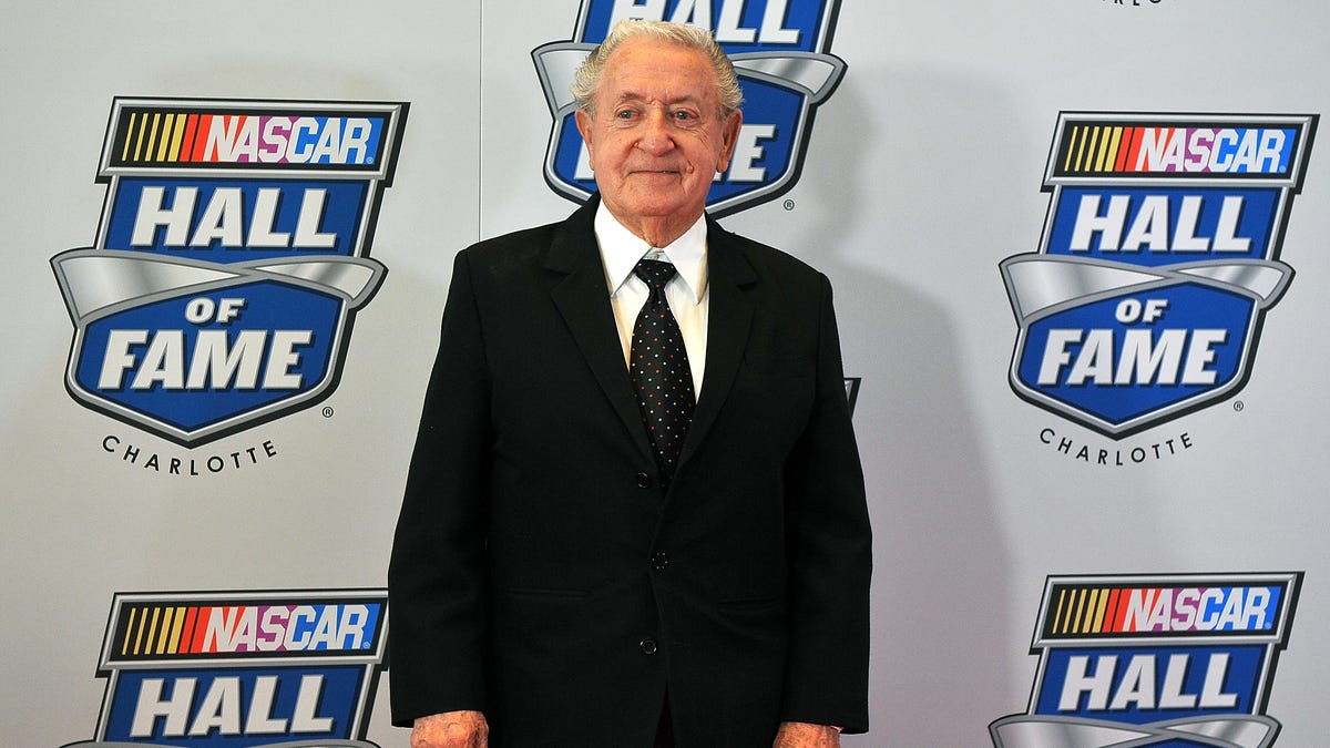 Rex White, NASCAR Hall of Famer and 1960 champion, dies at 95