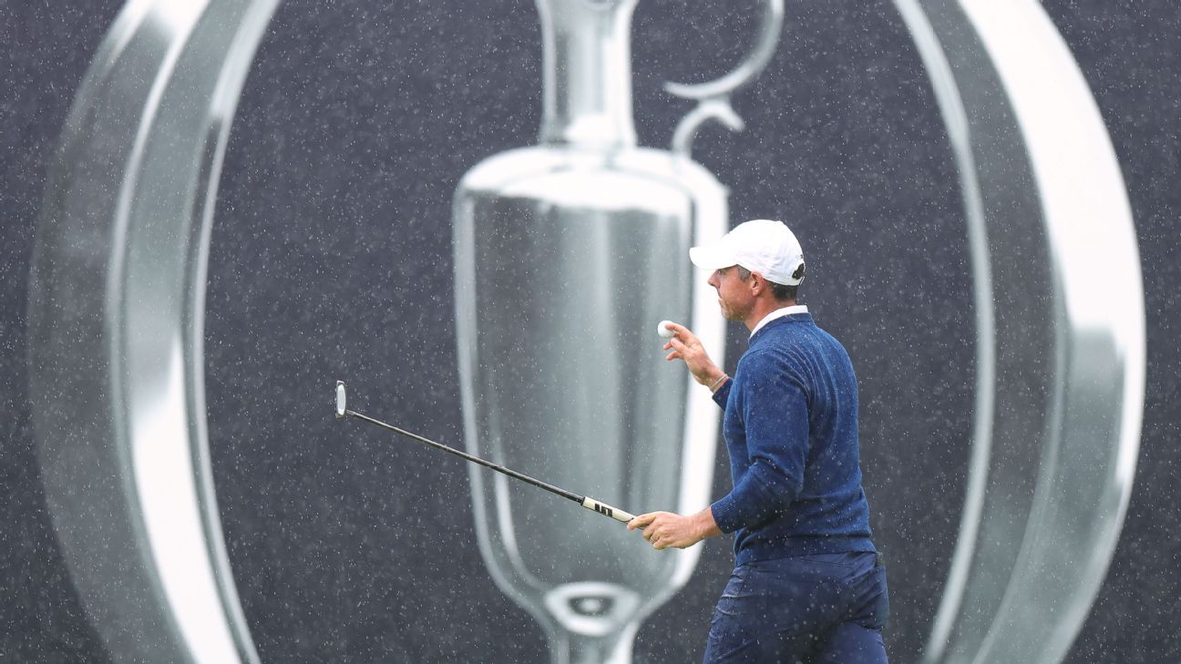 Rory McIlroy happy to make Open cut for boisterous fans
