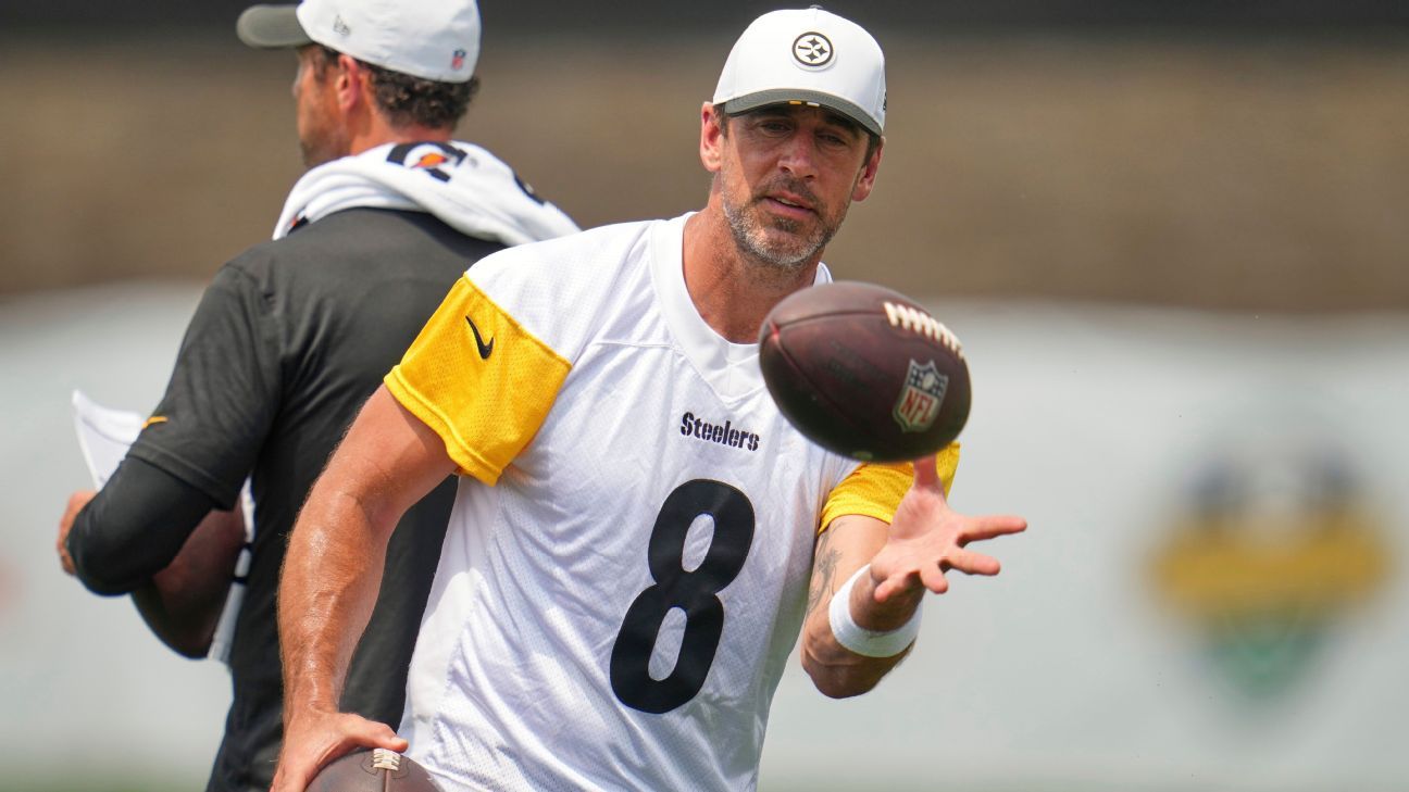 Steelers’ Aaron Rodgers wants to get to know Terry Bradshaw