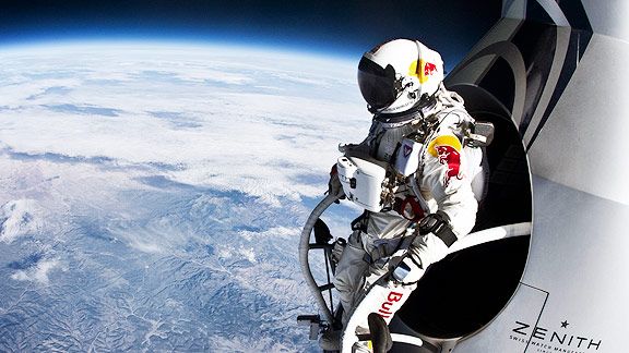 Stratospheric skydiver Felix Baumgartner dies in paraglider crash