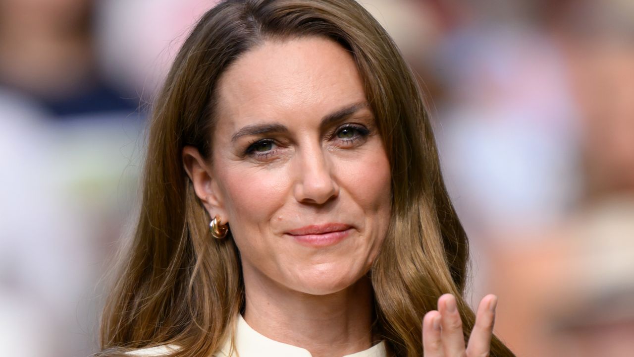 The Deeper Meaning Behind Kate Middleton’s Dazzling New Ring Stack
