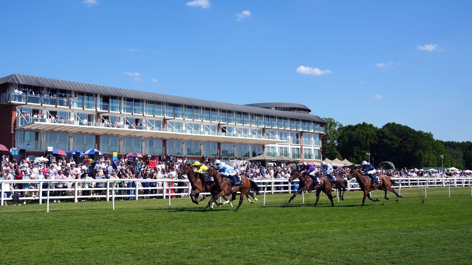 Today on Sky Sports Racing: Lingfield, Brighton and Uttoxeter host Tuesday’s live meetings | Racing News