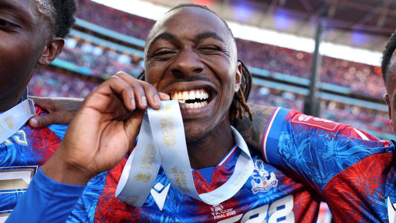 Transfer rumors, news: Arsenal make move for Palace’s Eze