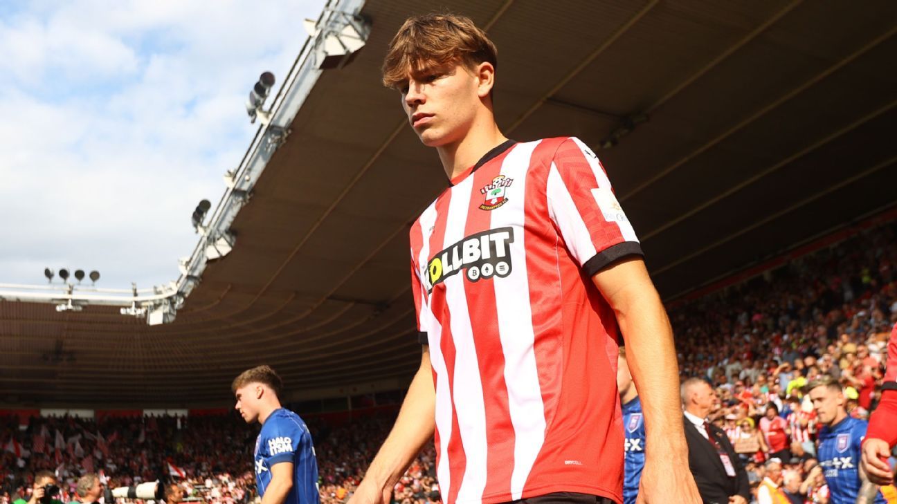 Transfer rumors, news: Man United, Spurs battle for Dibling