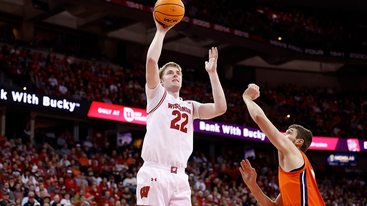 Wisconsin basketball Steven Crowl stats from NBA summer league debut