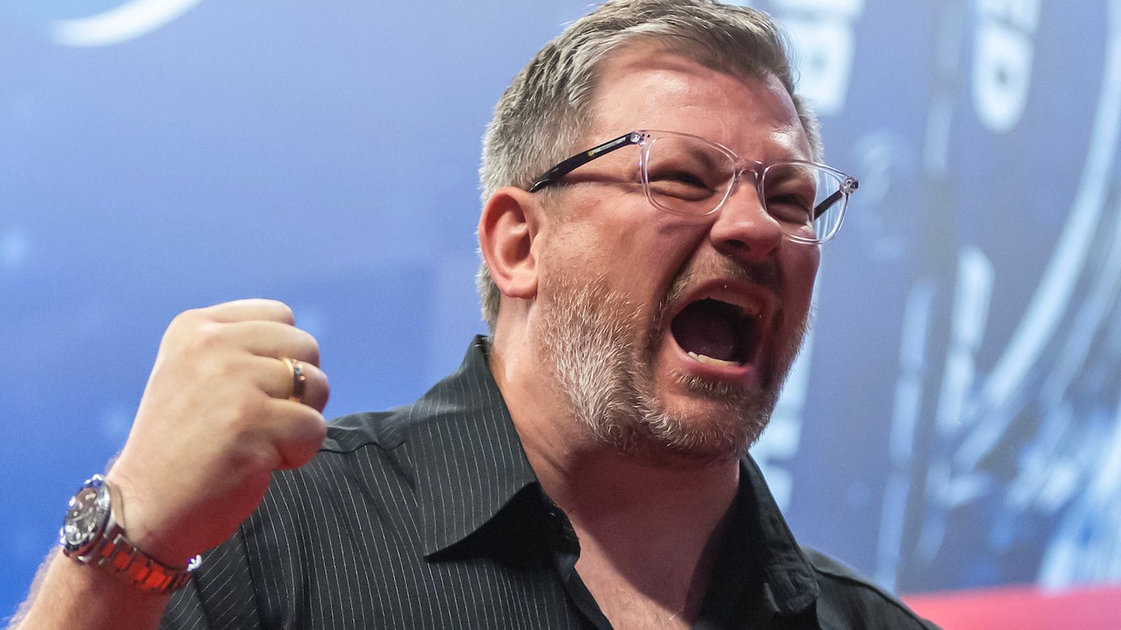 World Matchplay 2025: James Wade beats Gian van Veen as Jonny Clayton powers past Stephen Bunting to set up semi-final showdown | Darts News