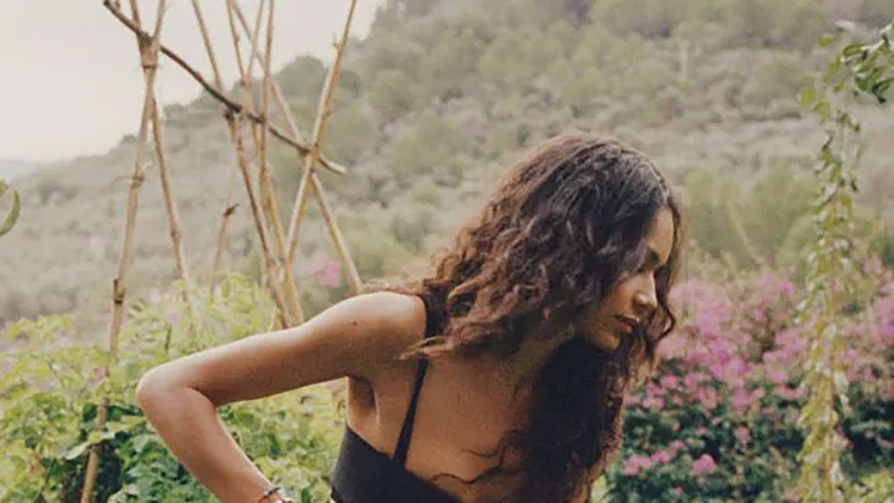 11 Of The Best Foods For Hair Growth, According To Nutritionists And Doctors