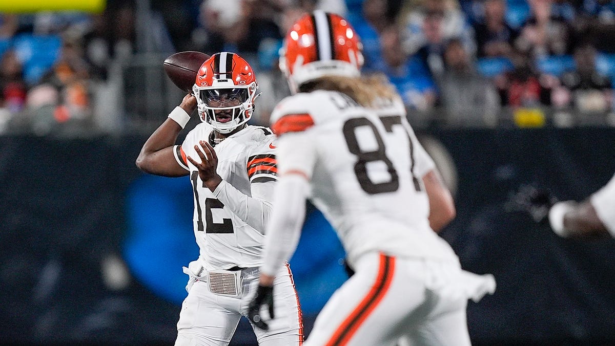 A look at snap counts from the Browns’ win over the Panthers