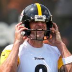 Aaron Rodgers dislikes new helmet, says 'it looks like a damn spaceship'