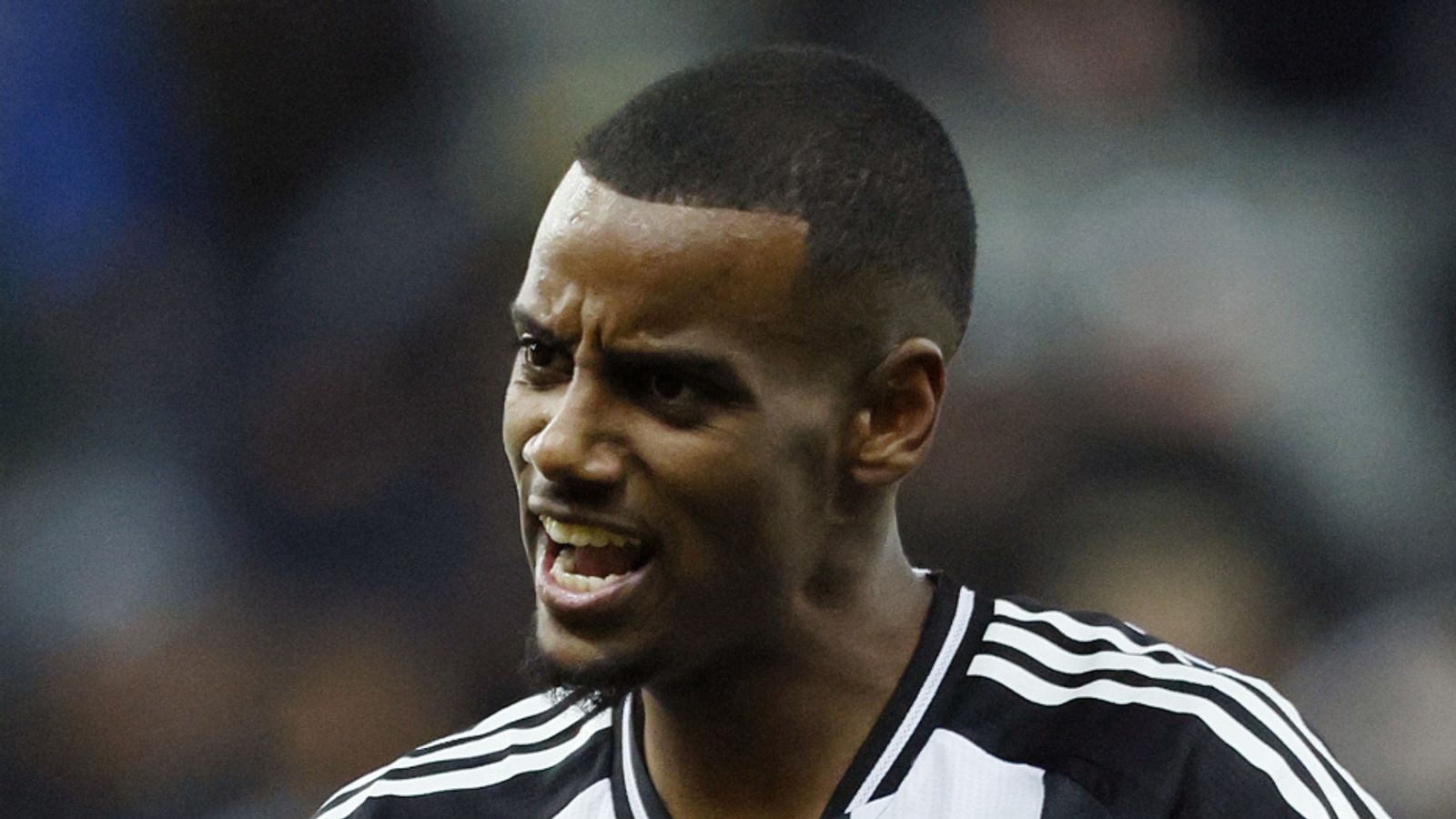 Alexander Isak transfer news: Liverpool target breaks silence to declare he ‘can’t continue’ at Newcastle | Football News