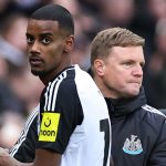 Alexander Isak with Eddie Howe during the Premier League match between Newcastle United and Nottingham Forest at St James' Park