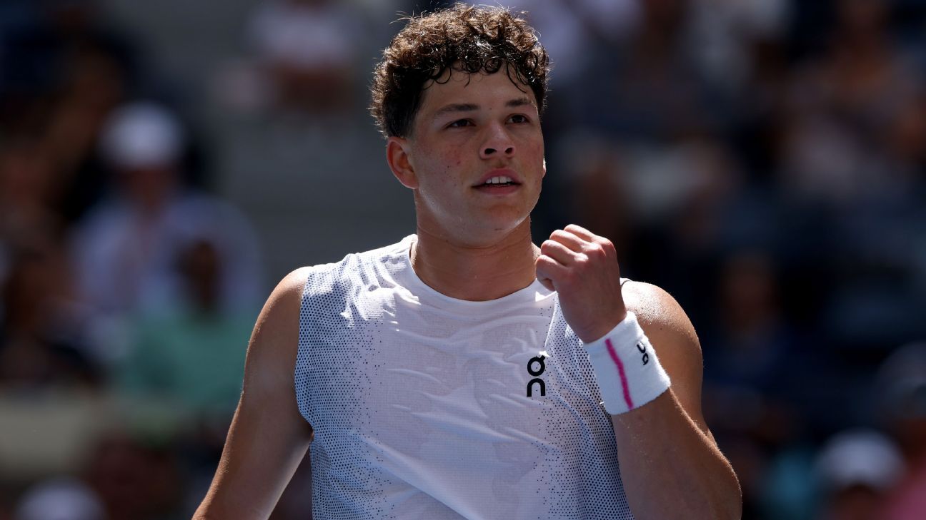 Americans Ben Shelton, Taylor Fritz cruise in US Open 1st round