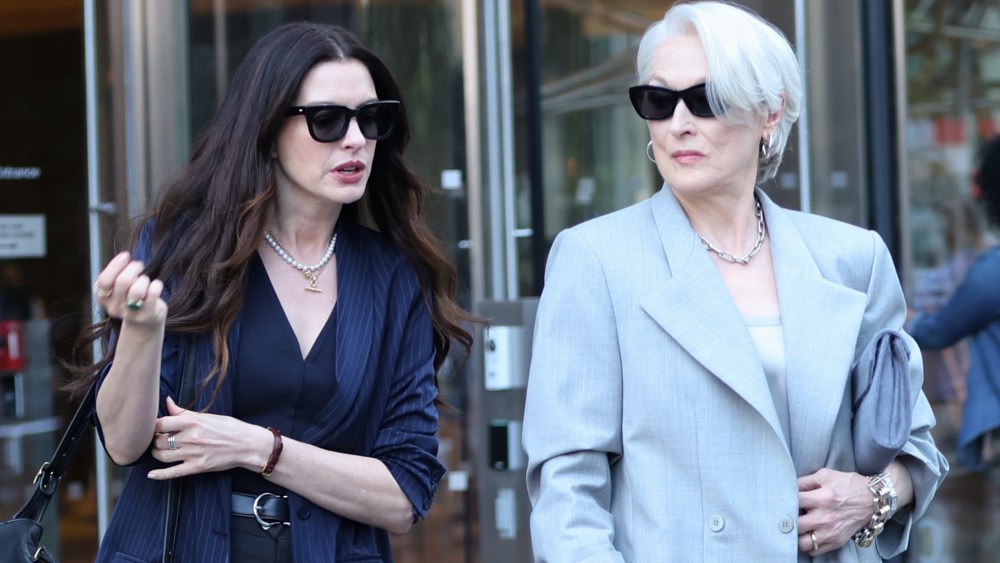 Anne Hathaway’s $27K Necklace & More