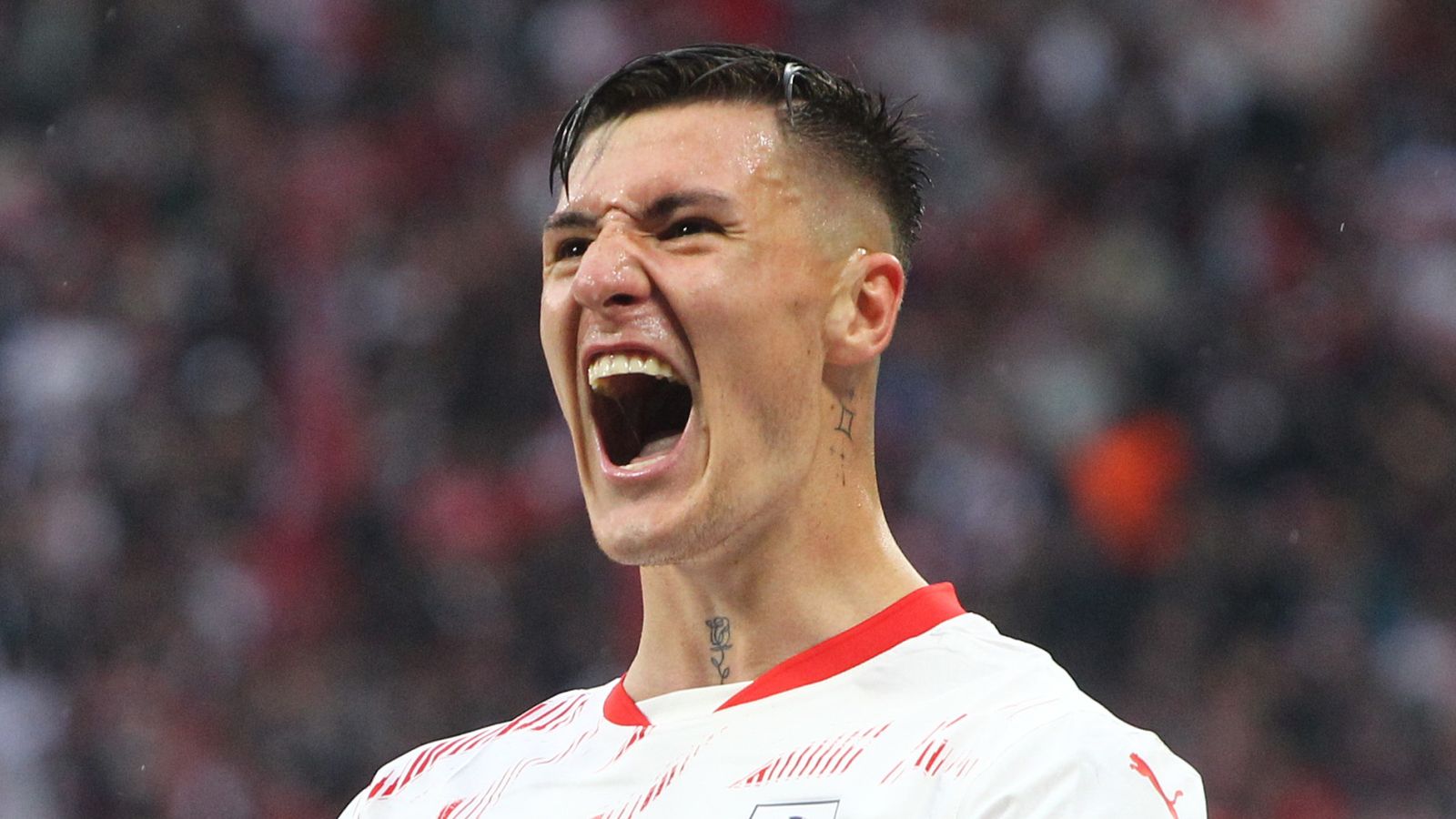 Benjamin Sesko transfer news: Man Utd complete deal to sign forward from RB Leipzig as Newcastle miss out | Football News
