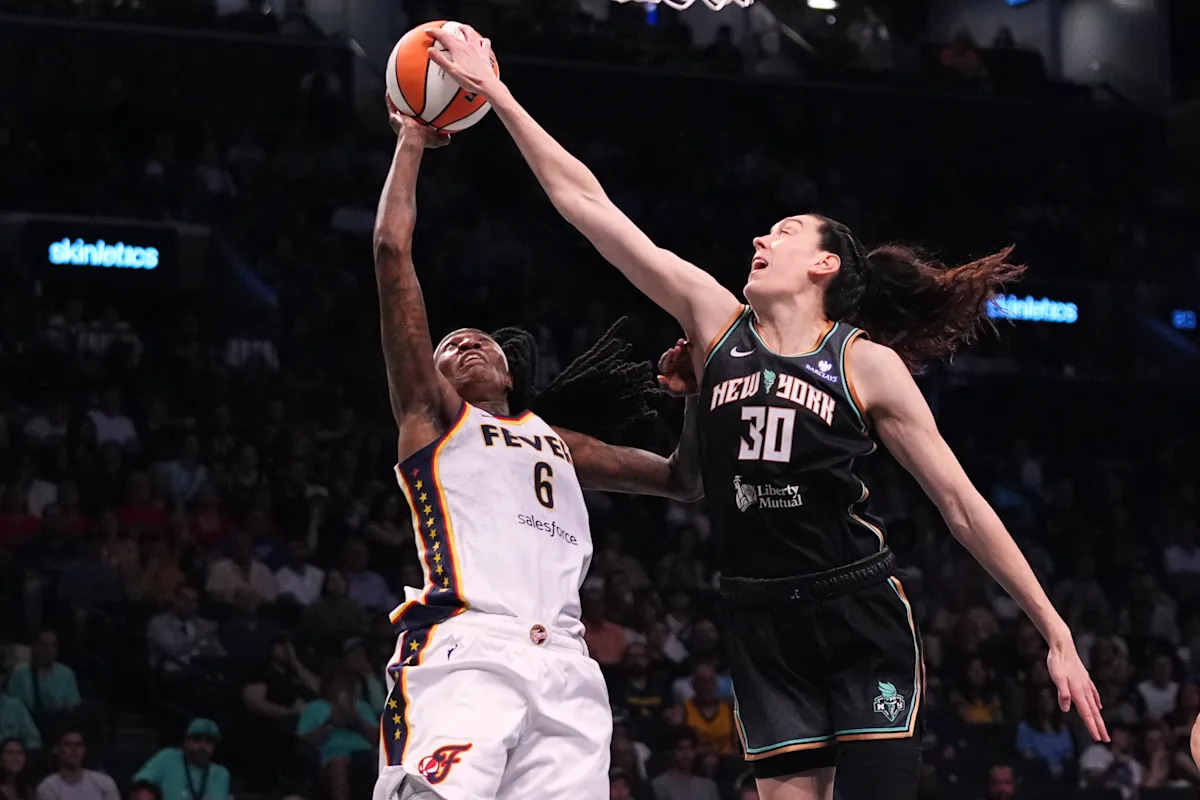 Breanna Stewart recovering from bone bruise in knee targets return by end of the month