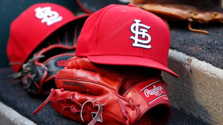 Cardinals make pitching move during Pirates series