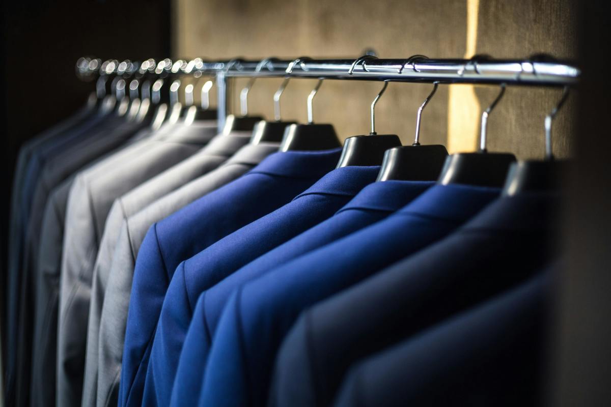 Celebrity Stylist, Mark Holmes, Is Seeking A Styling Intern In Los Angeles