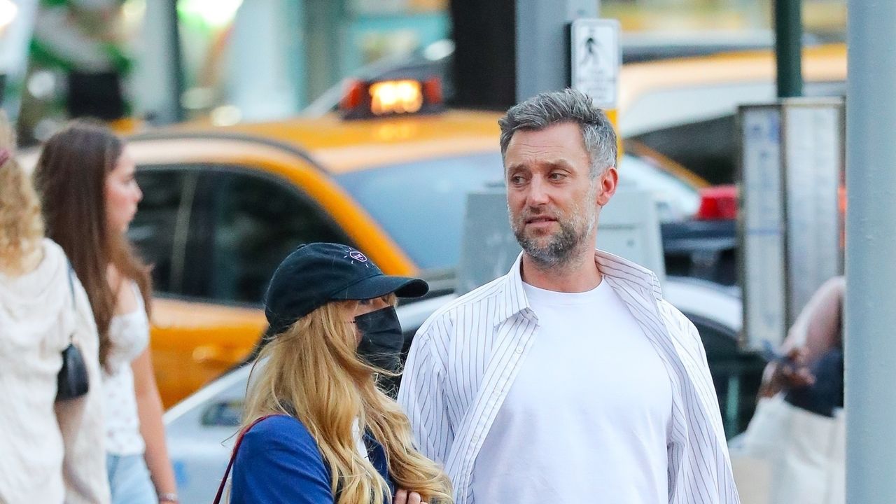 Even for a Low-Key Date Night, Jennifer Lawrence Can’t Leave Her Favorite Accessories at Home