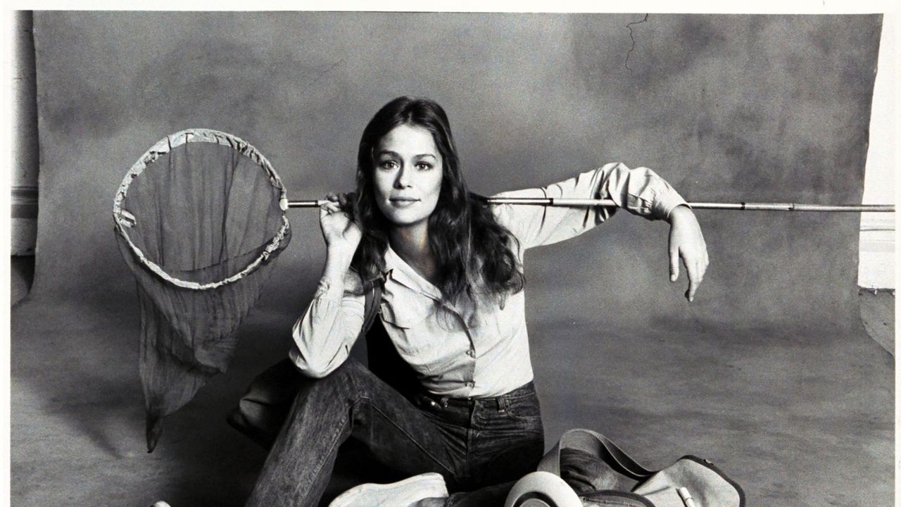 From the Archives: The Year Was 1971 and These Were Lauren Hutton, Jacqueline de Ribes, and Hanae Mori’s Travel Tips
