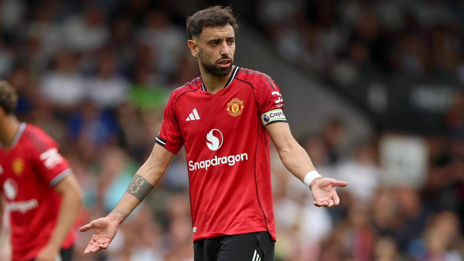 Gary Neville: Man Utd’s display in Fulham draw opened up old scars and showed need for midfield signing before transfer window shuts | Football News
