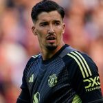Gary Neville says Man Utd need a goalkeeper, but would Emi Martinez or Gianluigi Donnarumma fit? | Football News