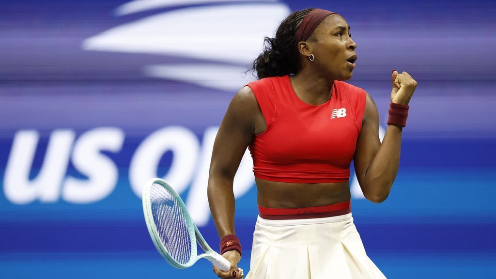 Gauff struggles with new serve, holds on for win at US Open