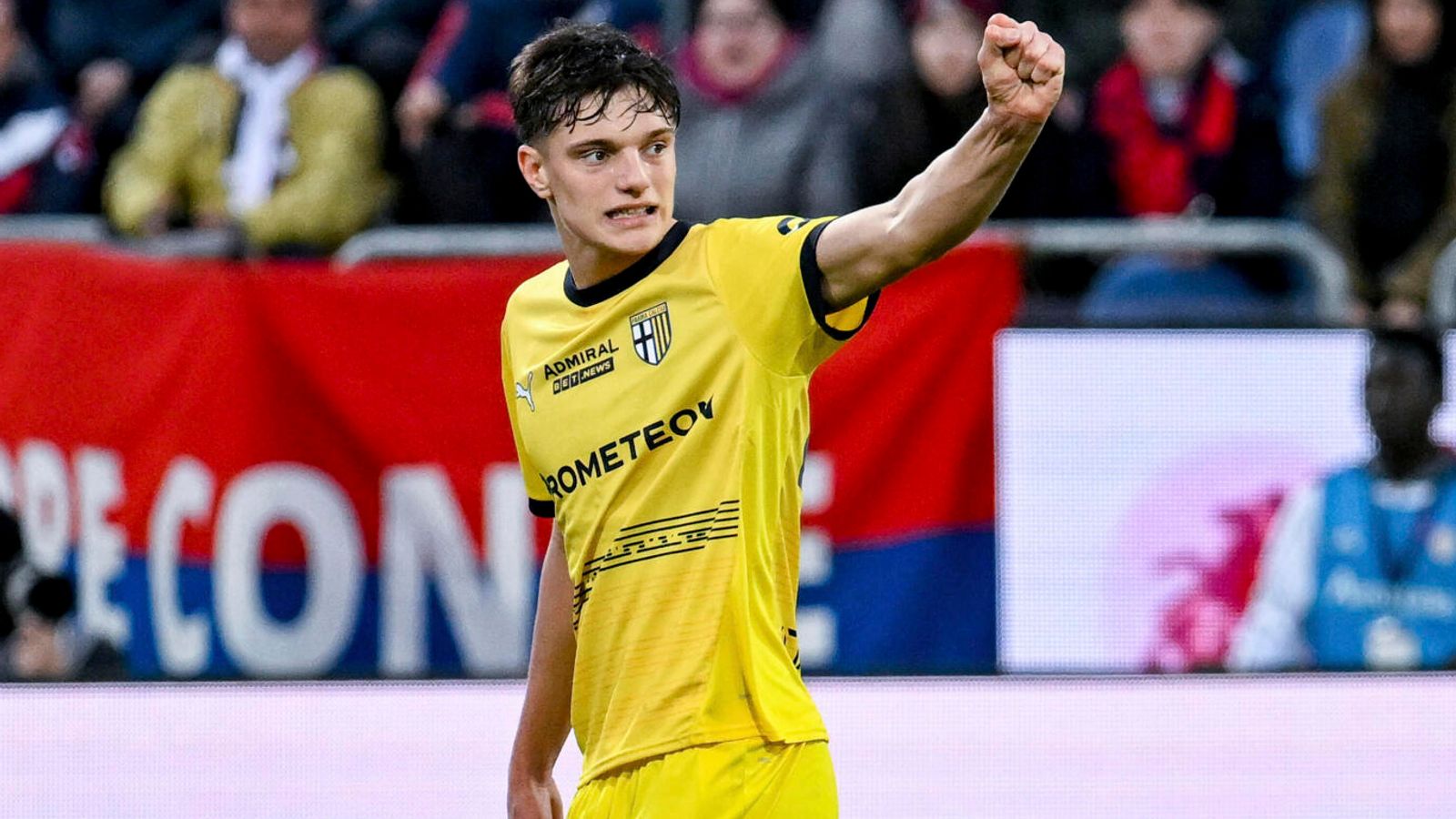 Giovanni Leoni transfer news: Liverpool agree deal to sign Parma defender | Football News