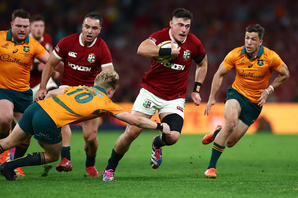 Injuries shake up Wallabies’ flyhalf options ahead of Rugby Championship