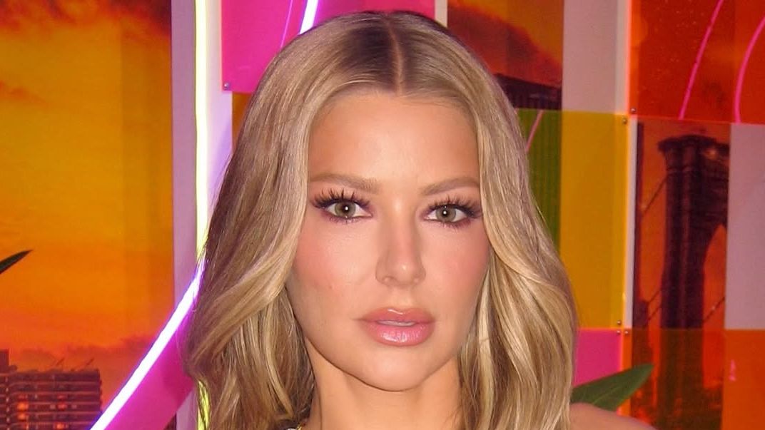 Inside Ariana Madix’s Glowy Glam on the ‘Love Island’ Reunion