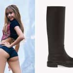 Blackpink's Lisa performs during. the Deadline Tour in Gianvito Rossi Ascott boots.