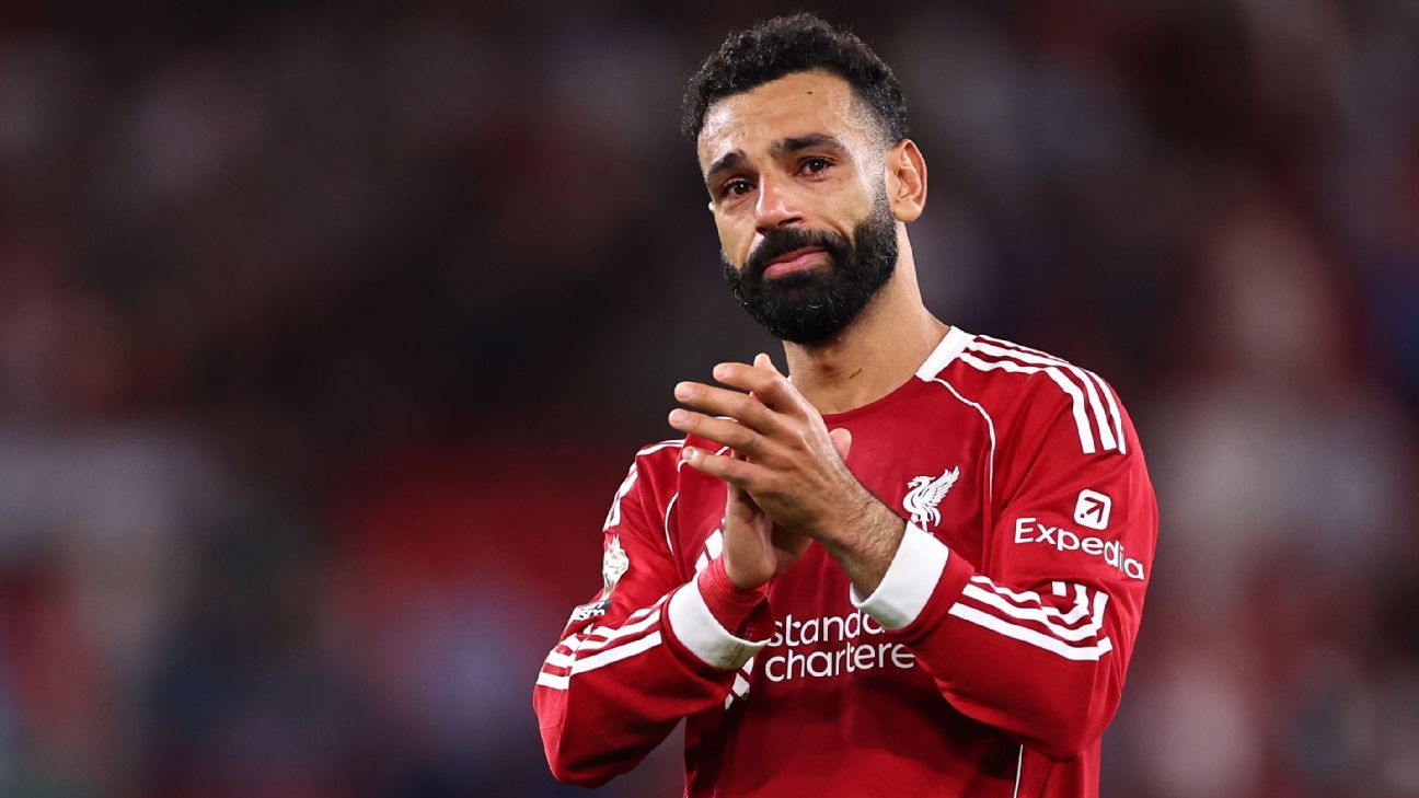 Liverpool vs. Bournemouth: Chiesa, Salah strike late in win