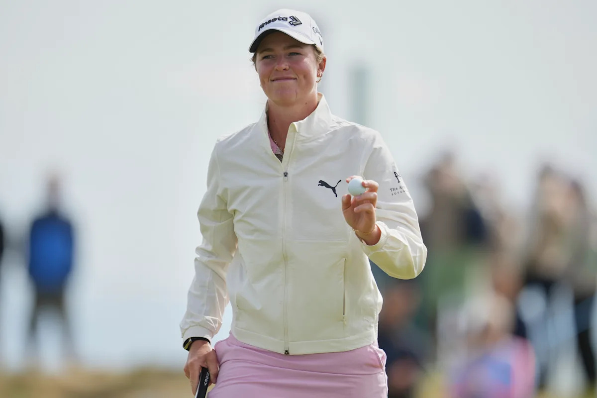 Mimi Rhodes banks in a wild hole-in-one at the Women’s British Open